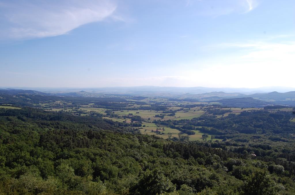 Gite De Charme Auvergne Cab'Ane Brousse Luaran gambar